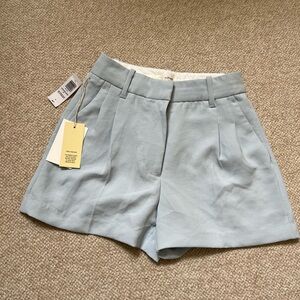 Aritzia effortless 3” shorts